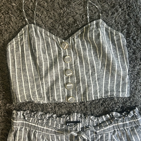Express Grey Pinstripe Two Piece Outfit - Picture 2 of 8